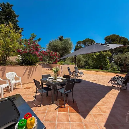 T2 Cosy Avec Terrasse A Apartment Sanary-sur-Mer