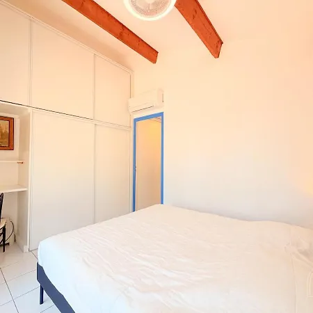 T2 Cosy Avec Terrasse A Apartment