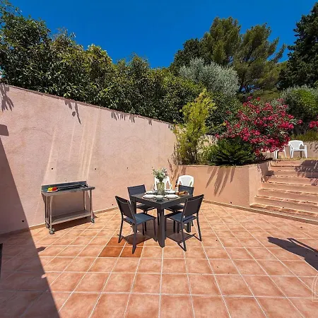 T2 Cosy Avec Terrasse A Apartment Sanary-sur-Mer